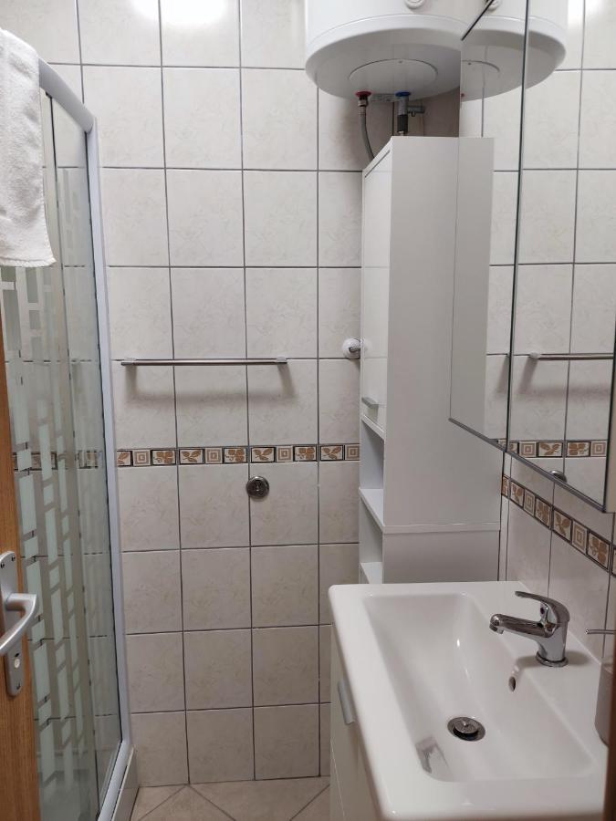 Apartmani Ima Рованьска Экстерьер фото