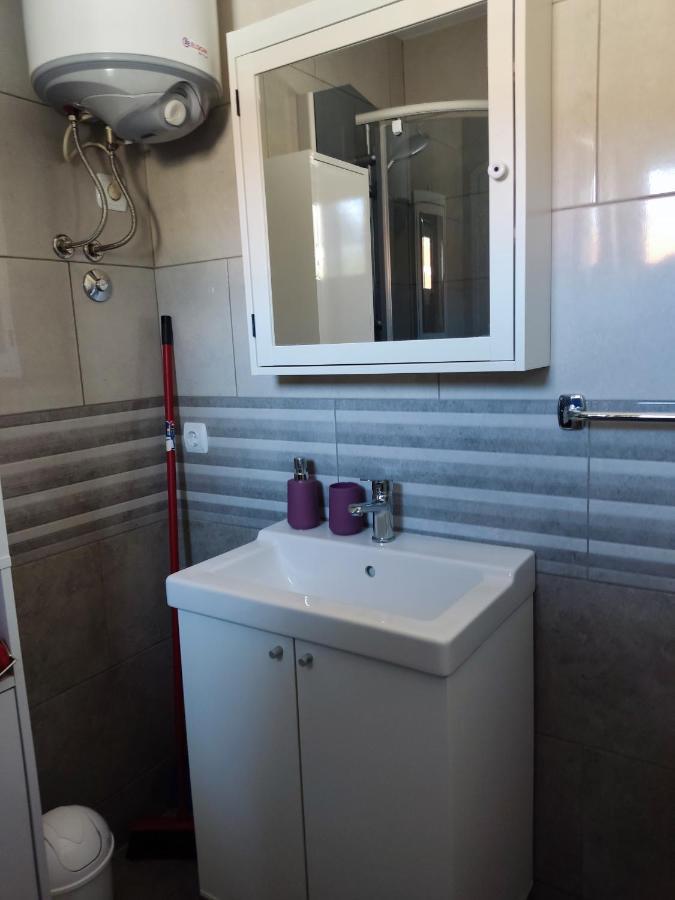 Apartmani Ima Рованьска Экстерьер фото