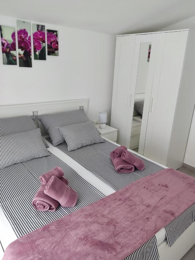 Apartmani Ima Рованьска Экстерьер фото