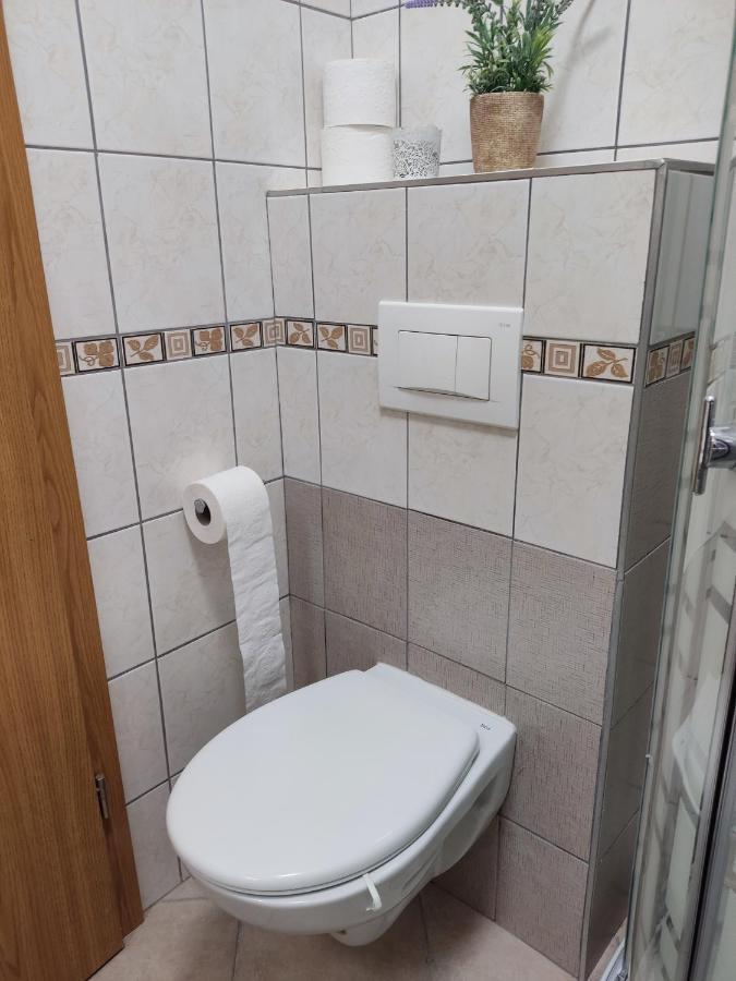 Apartmani Ima Рованьска Экстерьер фото